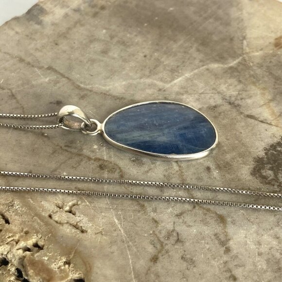 Sterling Silver 925 Bezel Set Blue Kyanite Pendant Necklace 18.75" Box Chain - Picture 7 of 16